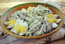 Слоеный салат с фасолью, болгарским перцем и курицей картинки Слоеный салат с фасолью, болгарским перцем и курицей картинки