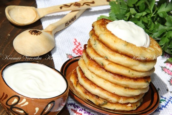 Оладьи картофельные с фетой и зеленью — рецепт с фото пошагово